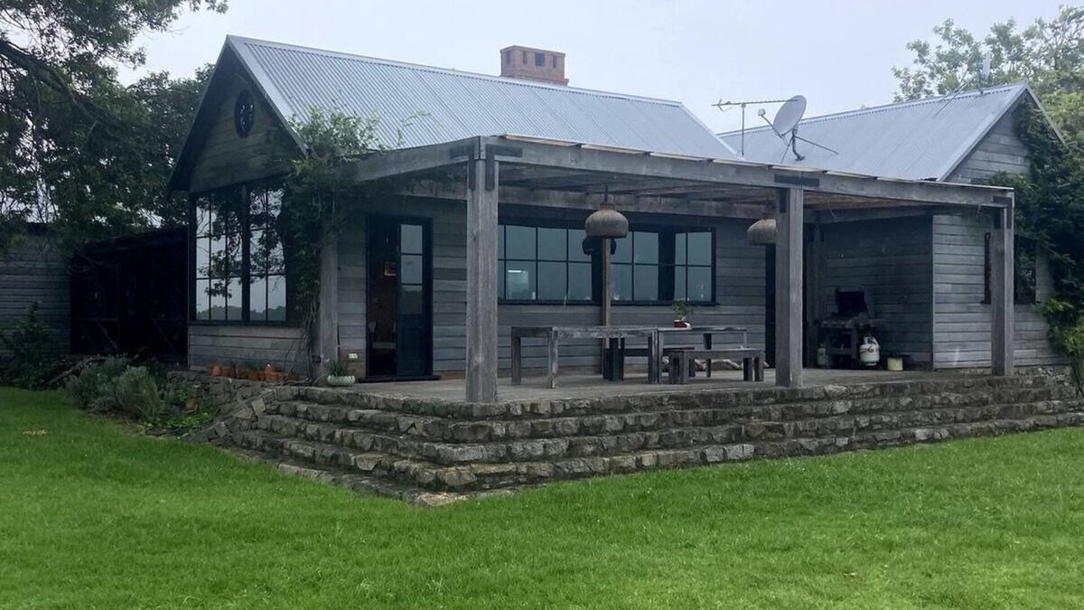 Tilba Tilba House | Blue Hills Luxury Farm Stay