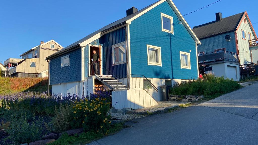 Mehamn Apartment | Blue House II at the end of the World