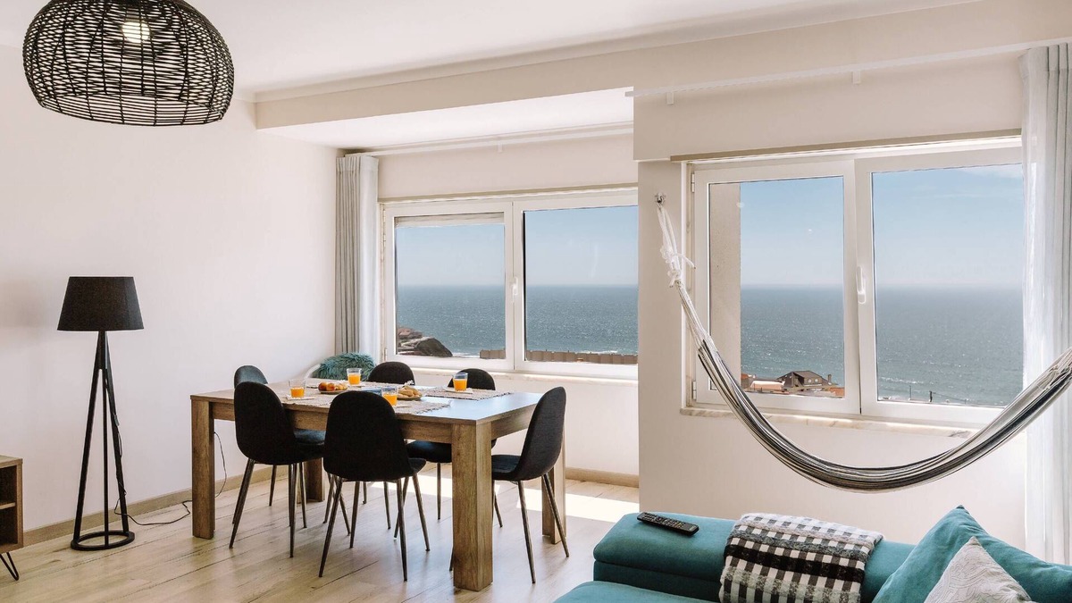 Praia de Santa Cruz Apartment | Blue House - Santa Cruz - Sea view