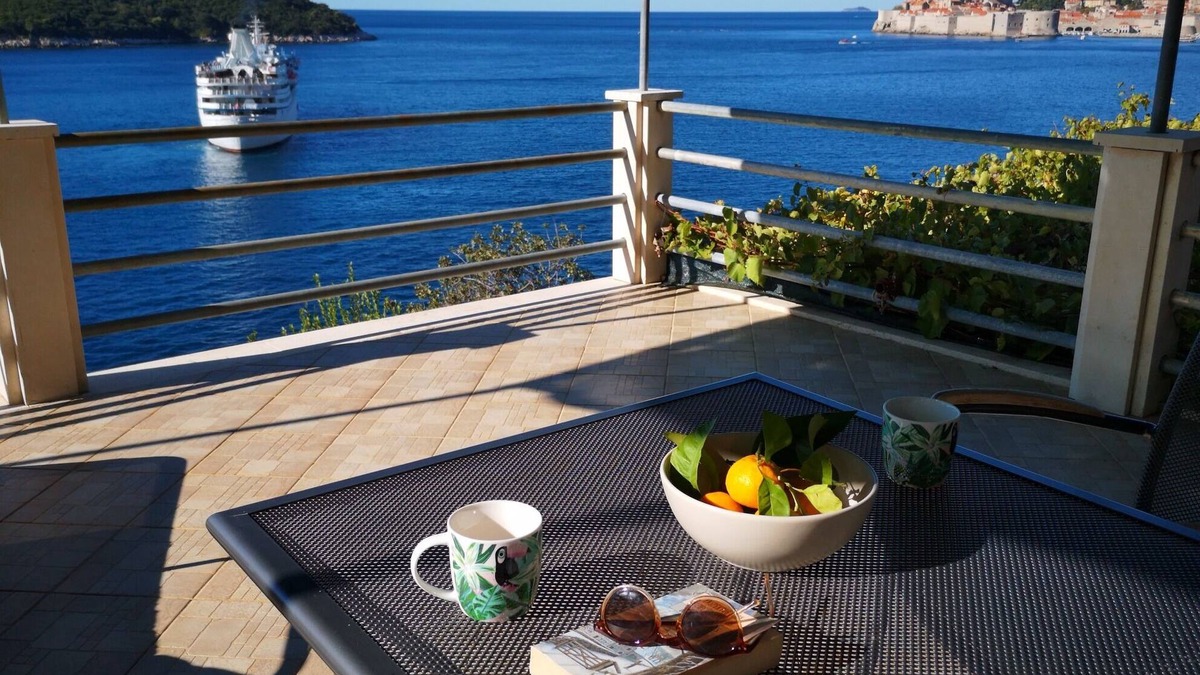 Municipality of Dubrovnik Apartment | Blue Infinity Waterfront Apartment