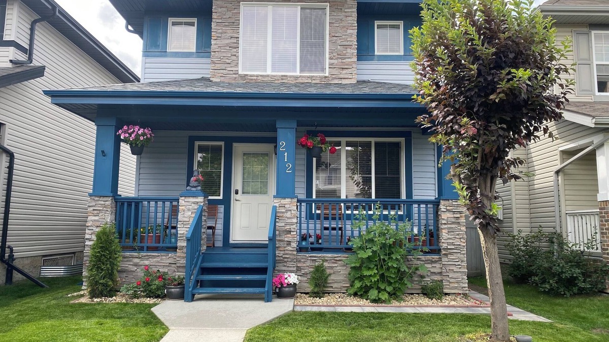 Southeast Edmonton Bed & Breakfast | Blue Kuti B&B