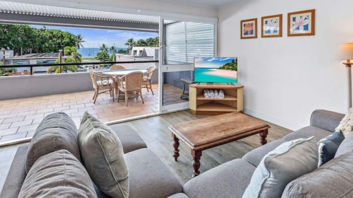 Airlie Beach Apartment | Blue Lagoon Airlie Beach