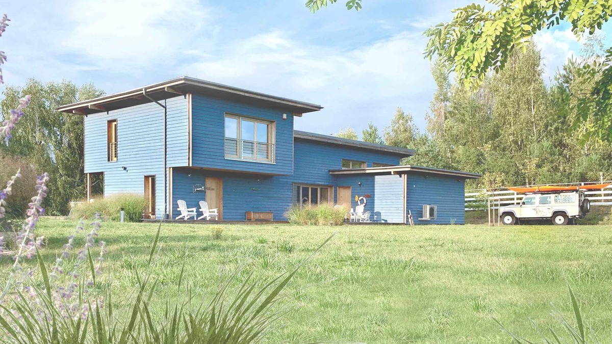 Brzozie House | Blue Lakehouse for 12 people (50 m from the lake) with lake sauna