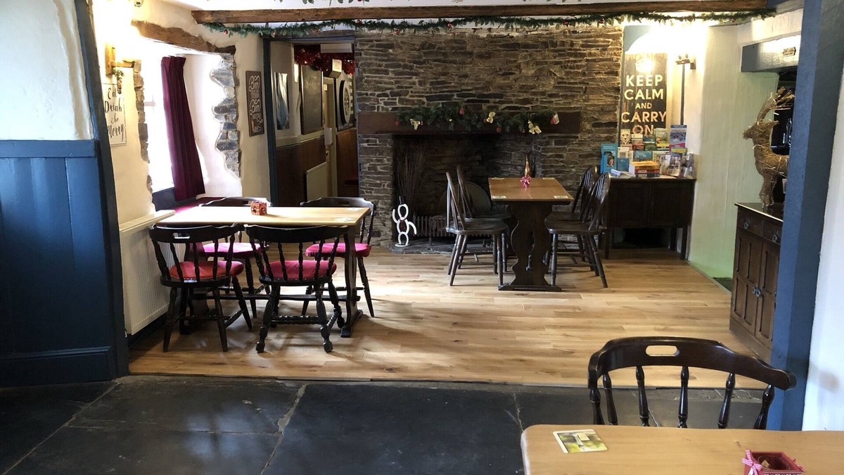 Lewdown Hotel | Blue Lion Inn