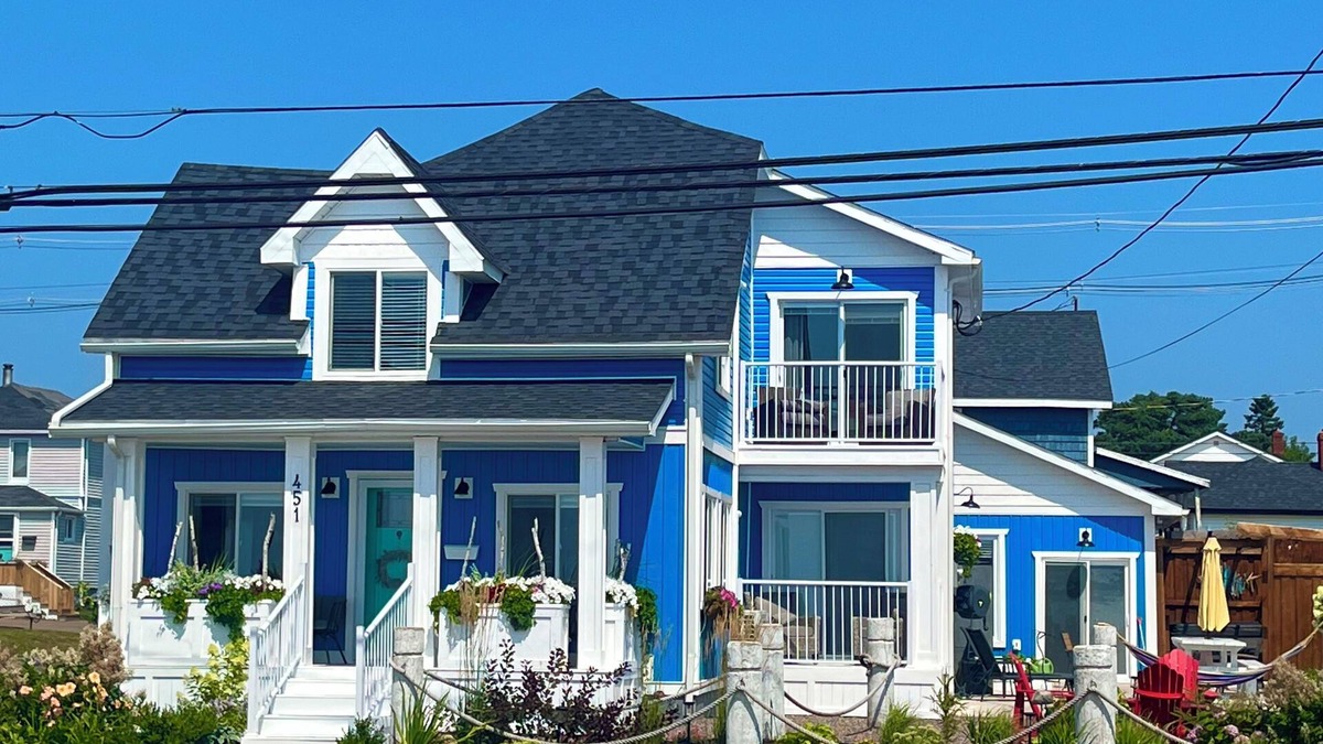 Summerside House | Blue Lobster Summerside Harbour