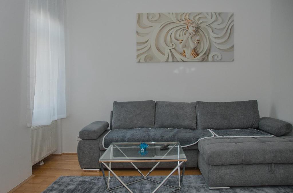Wahring Apartment | Blue Lotus Apartment