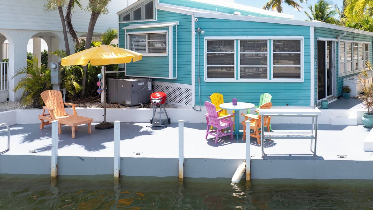 Cutthroat Harbor Estates House | Blue Mind #225, 35' Seawall Venture Out