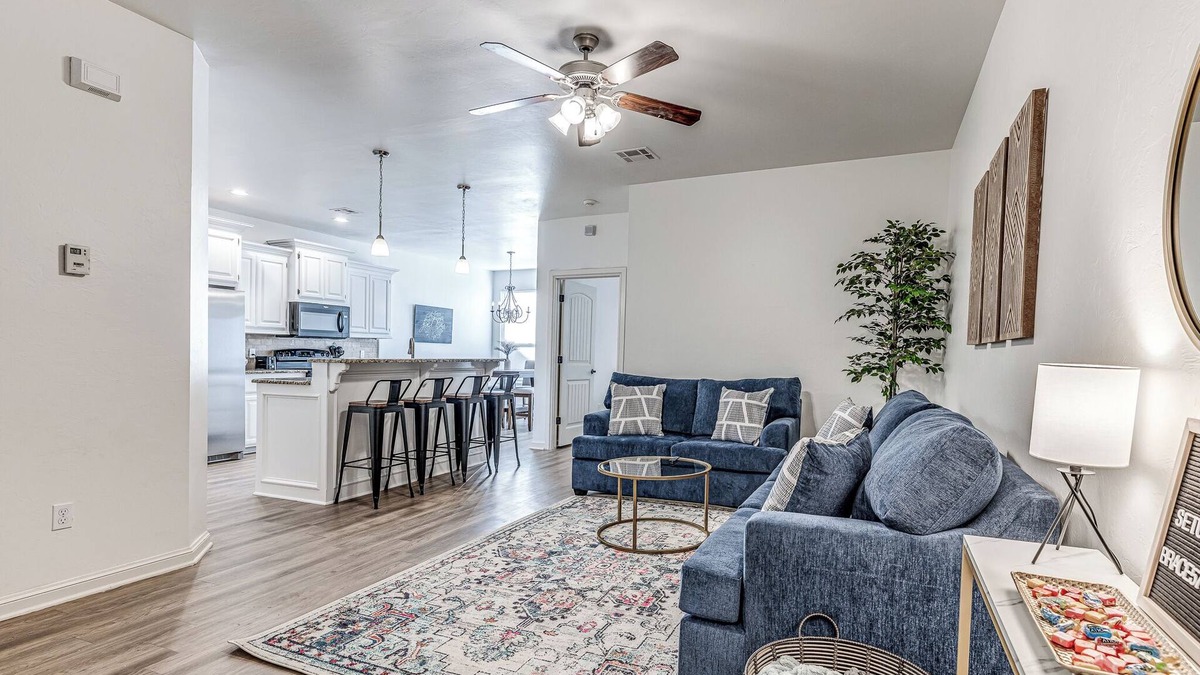 South Oklahoma City House | Blue Oasis Home - Sleeps 12