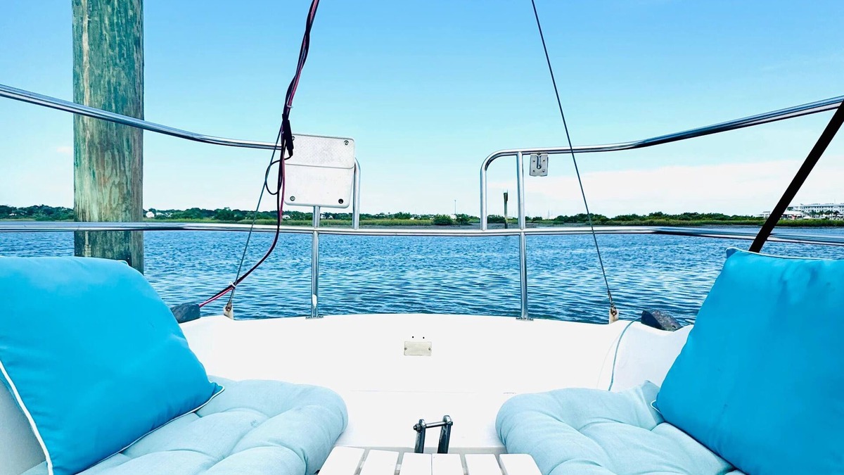 St. Augustine Boat Rental | Blue Oasis in Downtown St. Augustine ★