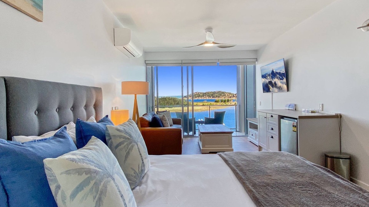 Nelly Bay Apartment | Blue on Blue Studio Room 1362