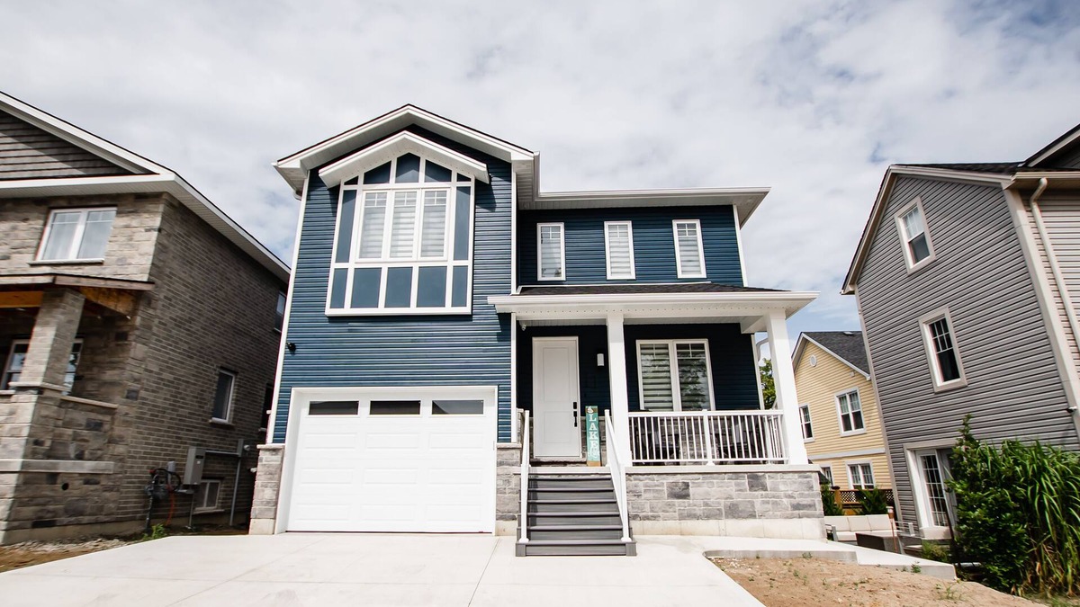 Grand Bend House | *Blue Pearl Beach House* in Grand Bend nLower Unit