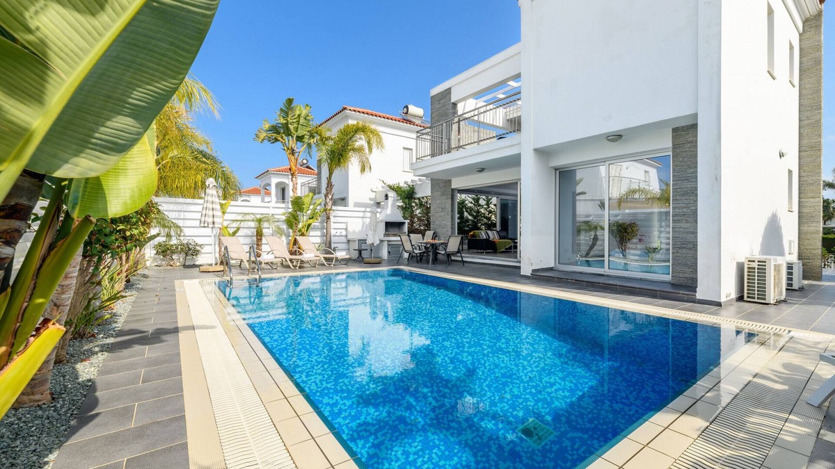 Pernera Villa | Blue Pelagos Villa - Charming Pernera Getaway