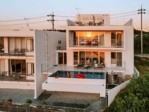 Maeganeku Villa | Blue Rela Luxe Resort Okinawa