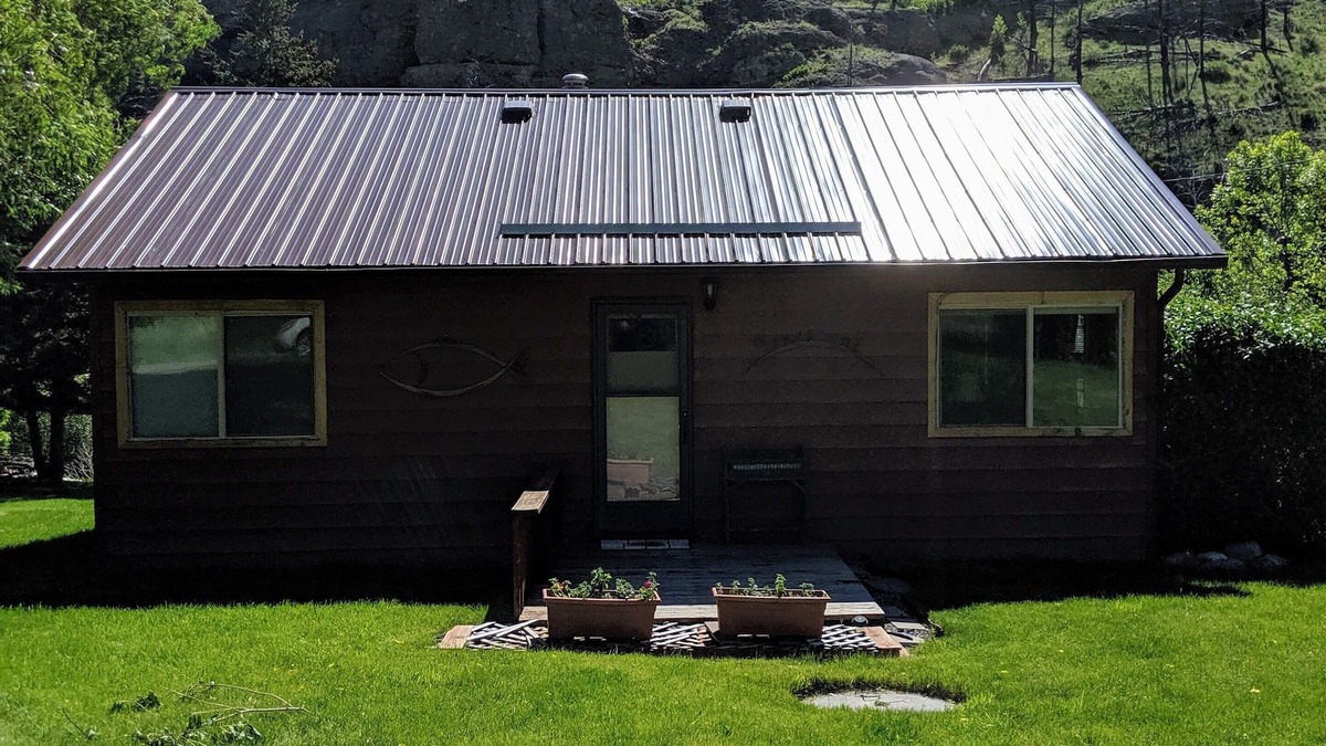 Nye Cabin | Blue ribbon trout fishing on the Stillwater River