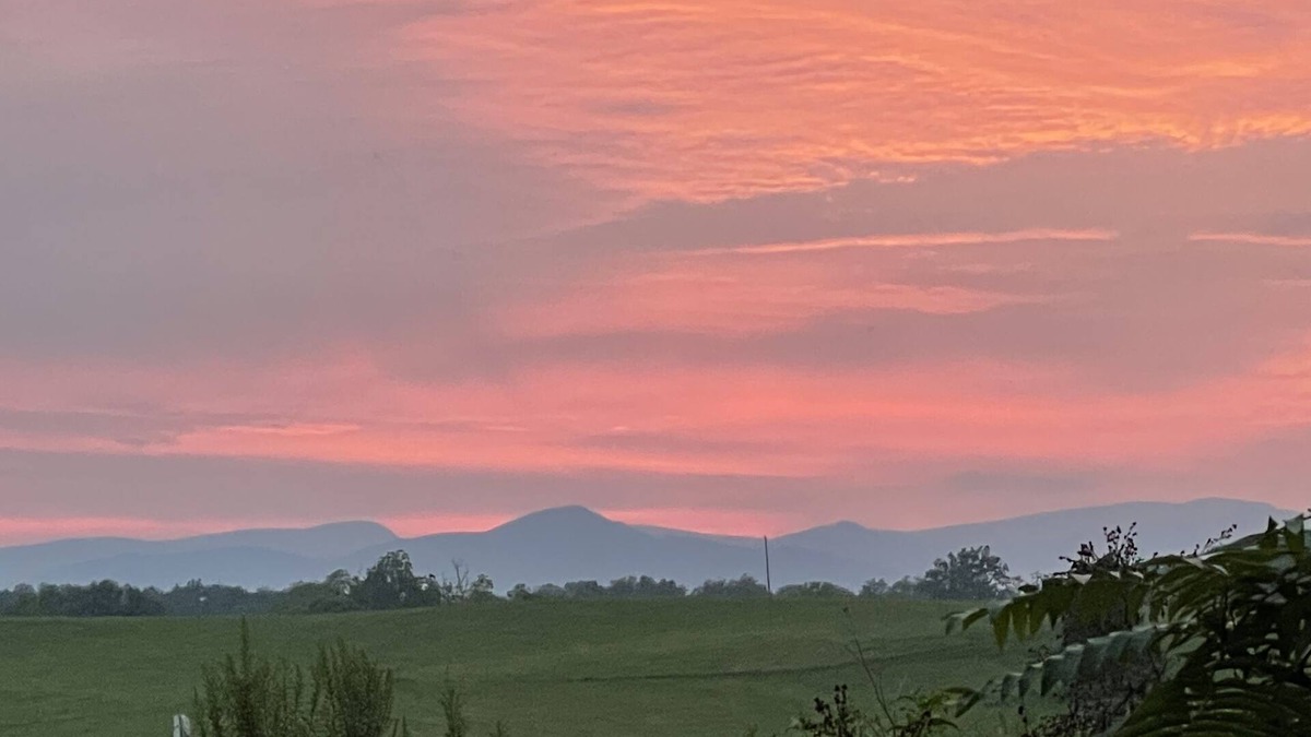 Culpeper House | Blue Ridge Bunkhouse RV Rental on Homestead