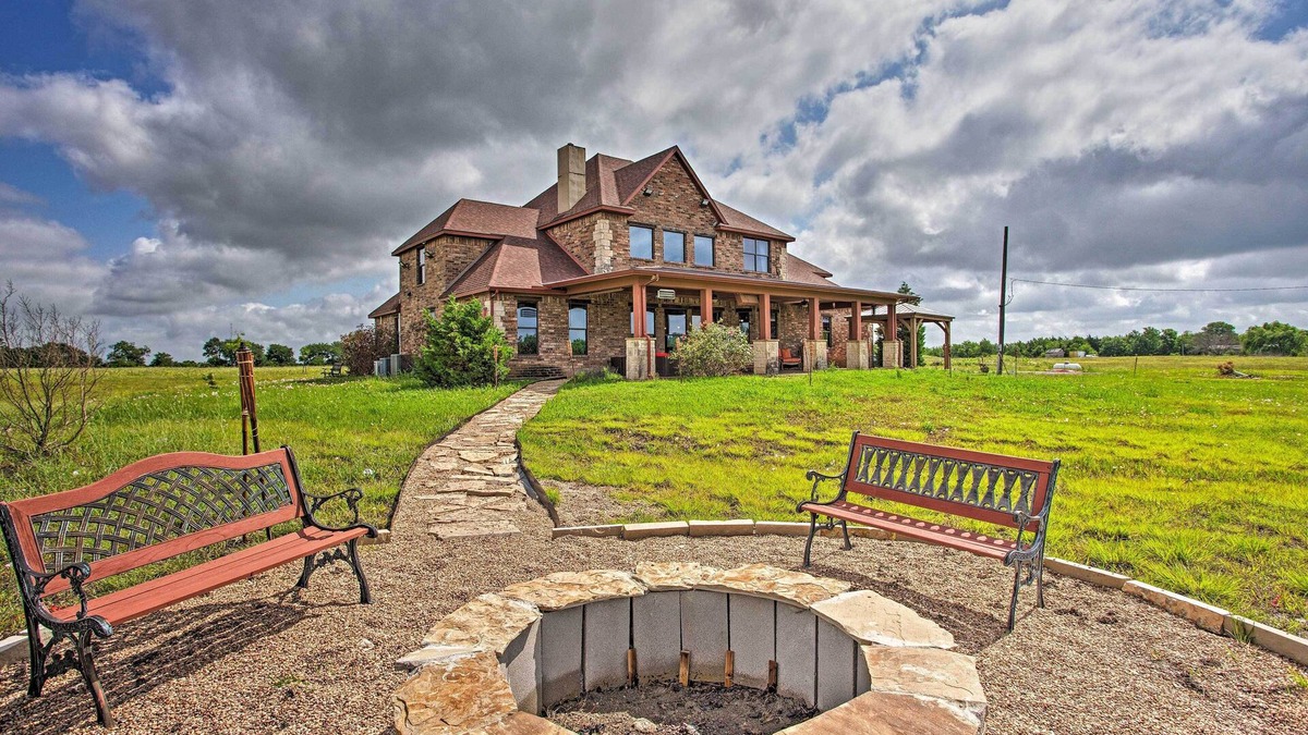 Westminster House | Blue Ridge Home w/Game Room: 14 Mi to McKinney!