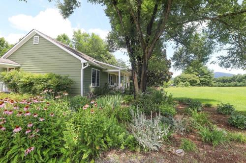 Afton House | Blue Rivers Cottage & Loft