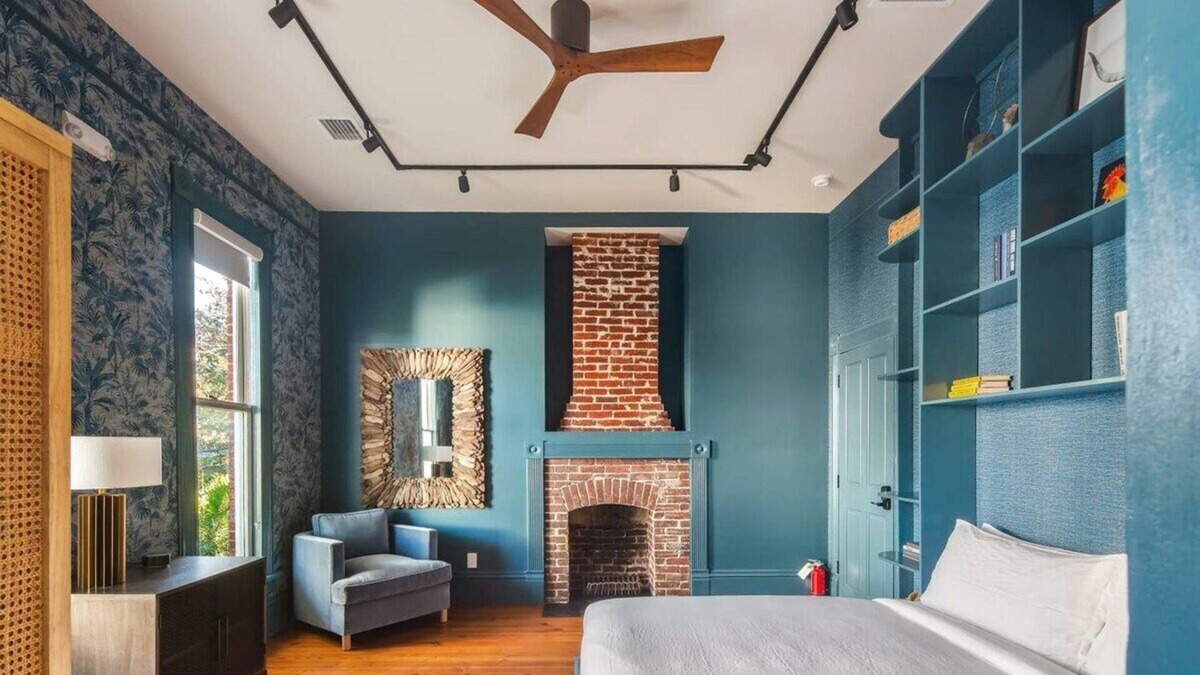 Historic Seaport Apartment | Blue Room at the Grand Maloney
