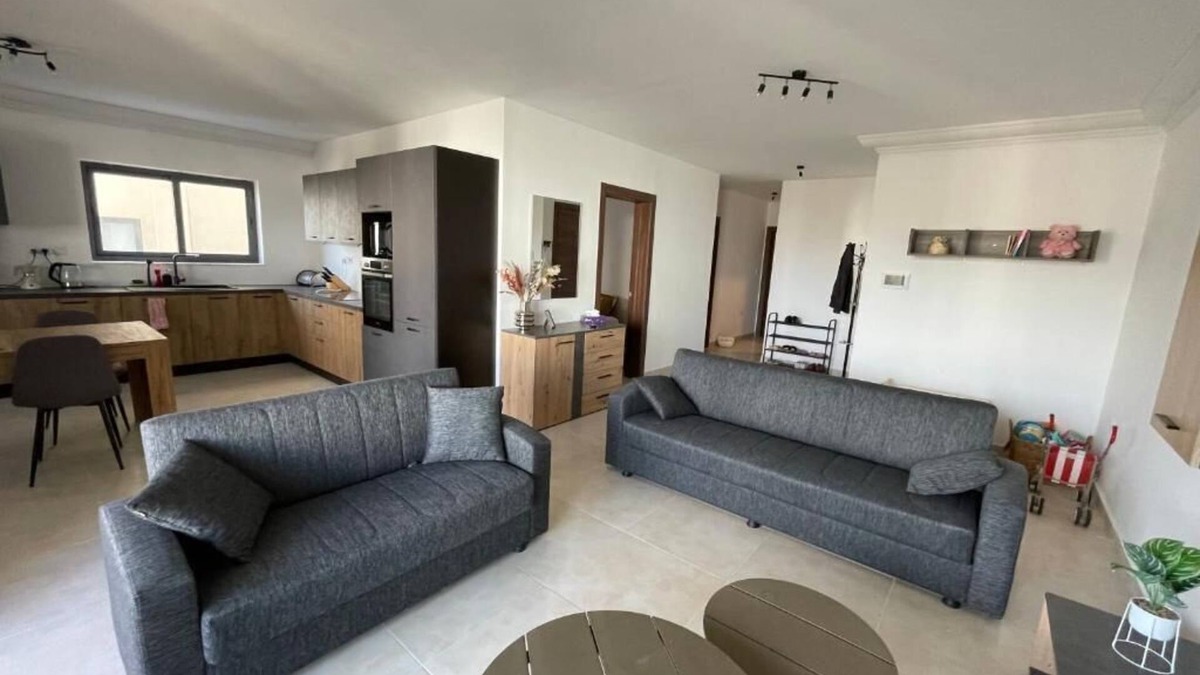 Qawra House | Blue Skies Family Apartment with Terrace