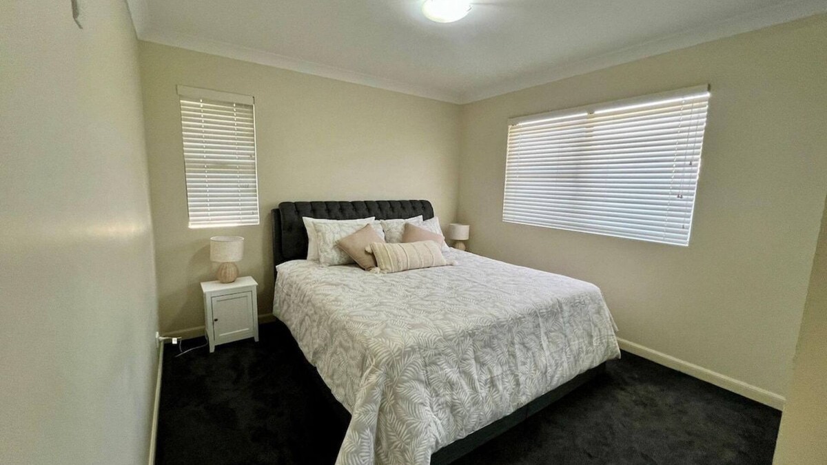 Douglas Apartment | Blue Sky Gardens - minutes to JCU University and T