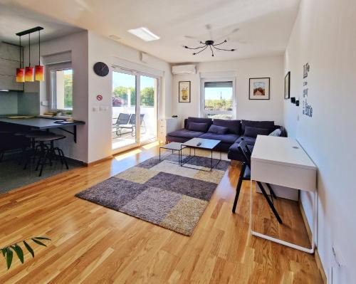Cakovec Apartment | Blue Sky