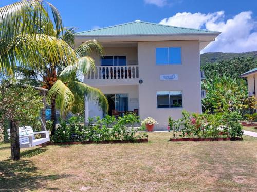 Amitie Apartment | Blue Sky Self Catering