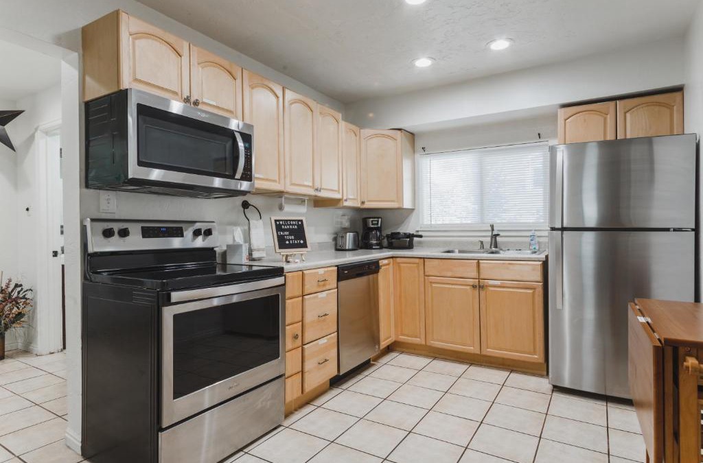 Springville Apartment | Blue Spruce on Main - Convenient location - 4bd remodeled
