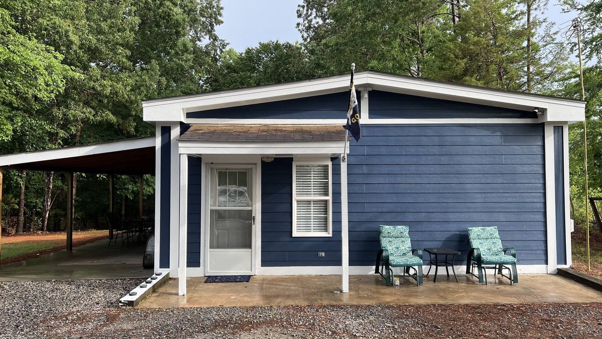 Littleton House | Blue Tranquility at Lake Gaston