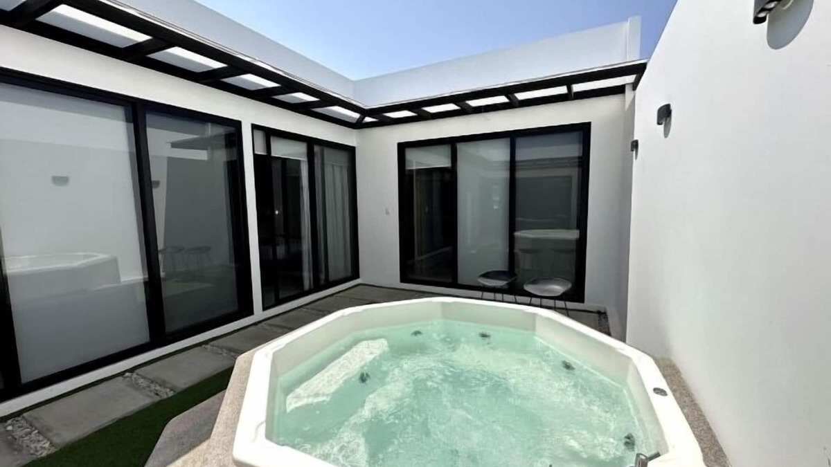 Punta Blanca Villa | Blue Villa v2 in Punta Blanca · 3 bedrooms · 7 beds · 3 baths