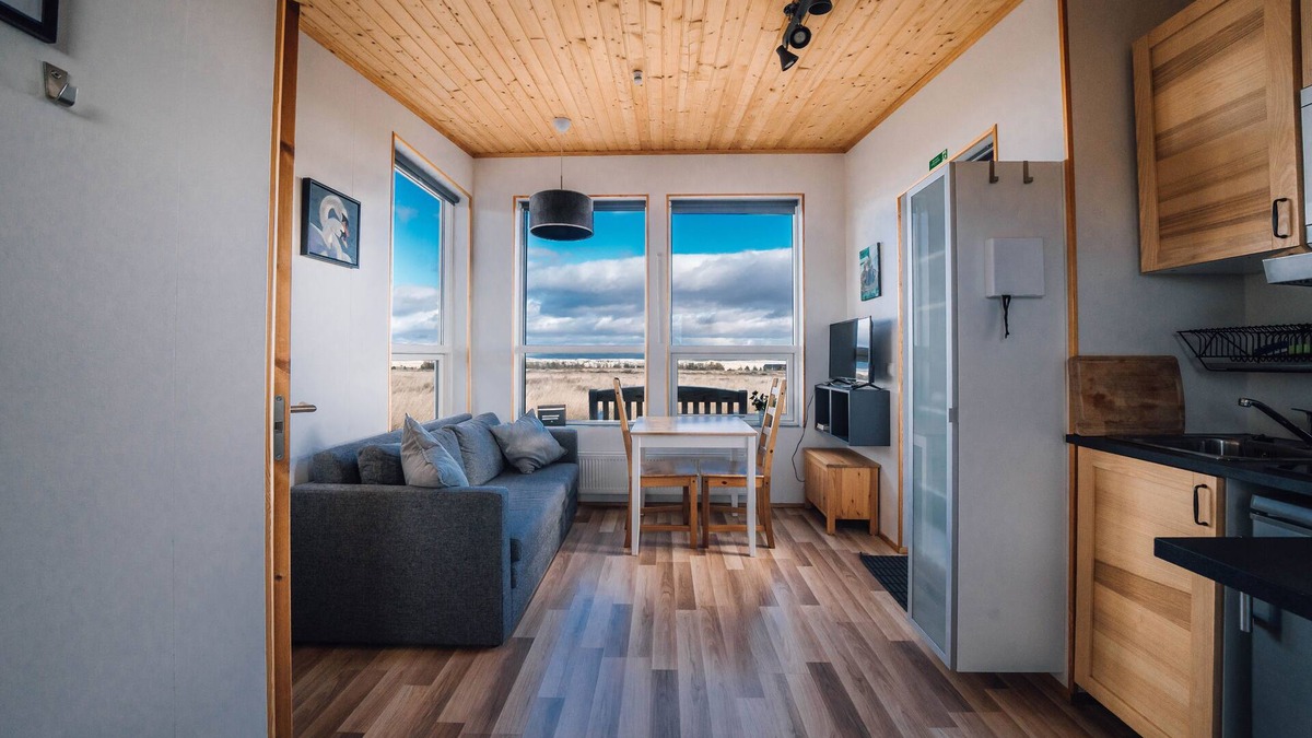Reykholt Cabin | Blue View Cabin 3B with Hot Tub