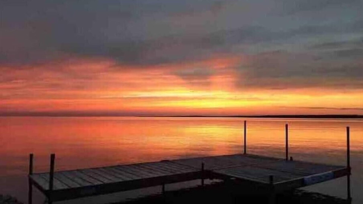 Northern Bruce Peninsula Cottage | Blue Vista Tobermory Waterfront Cottage