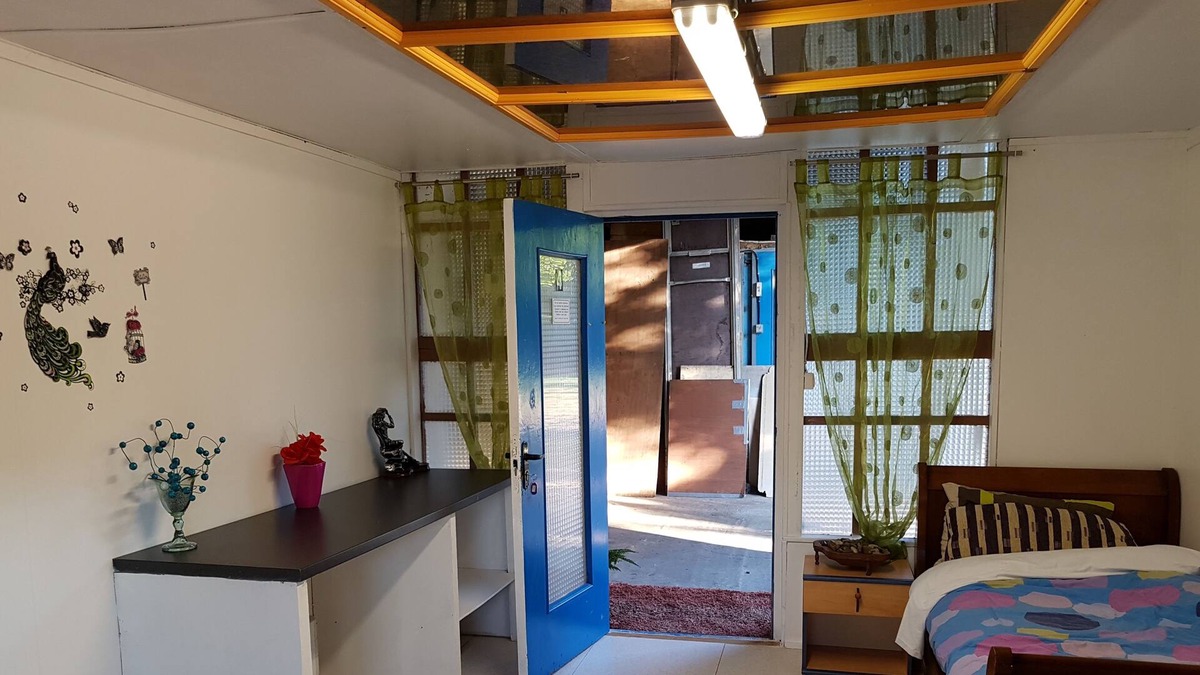Ruaudin Bed & Breakfast | Blue Wary at Gué Des Boires
