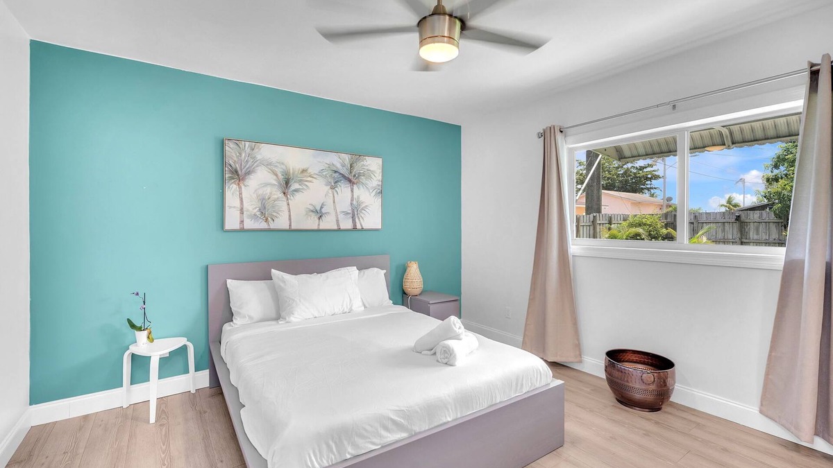Dania Beach House | Blue Wave Bungalow 1/1 | Stylish Retreat