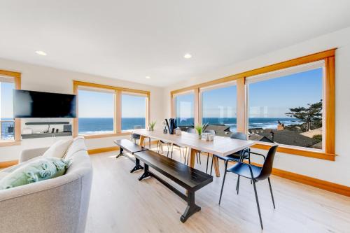 Lincoln City House | Blue Wave Heights