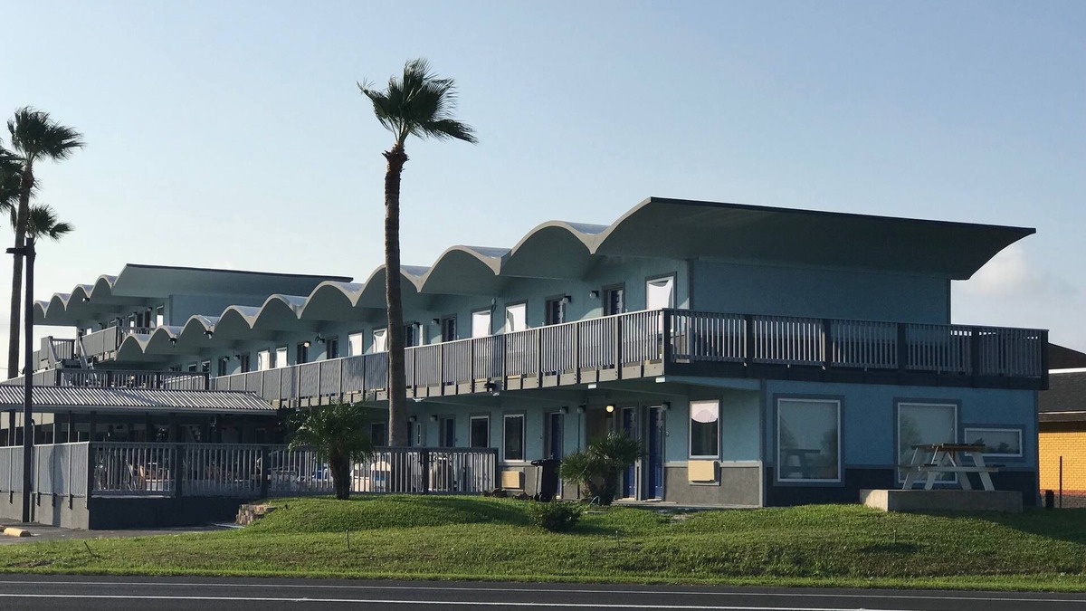 Rockport Hotel | Blue Wave Inn