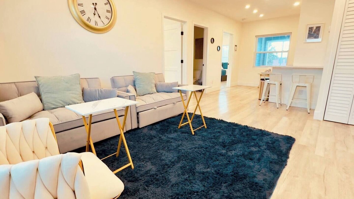 East Daytona Apartment | Blue Wave Retreat (Beach)