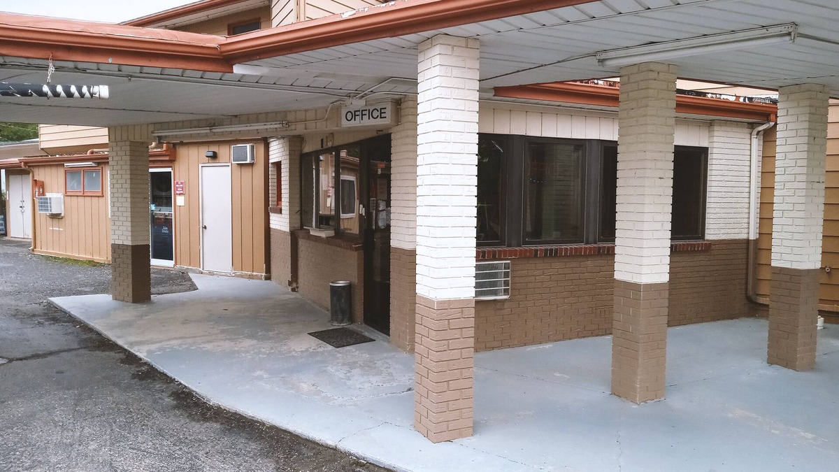 Winfield Hotel | Blue Way Inn And Suites Winfield
