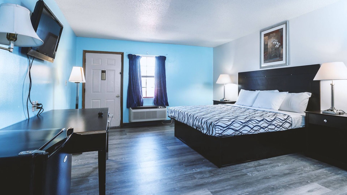 Wellington Hotel | Blue Way Inn & Suites Wellington