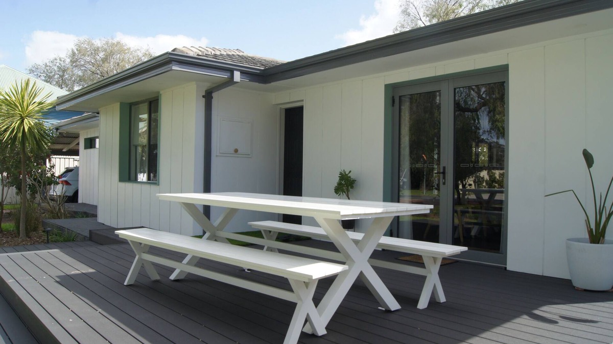 West Busselton House | Blue West - 150m from the water.