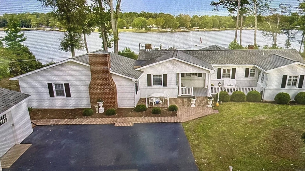 Ware House | Bluebell Cottage! Waterfront, Boat Dock in Gloucester VA. Handicap accessible!
