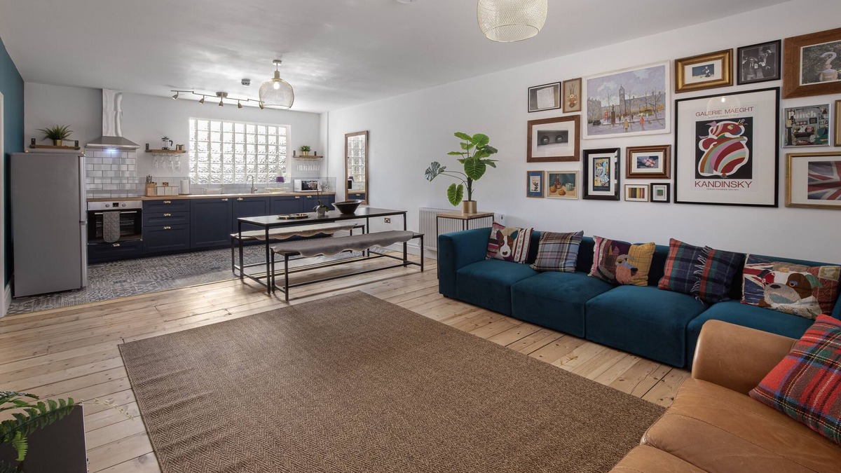 North Shore Apartment | Blueberries Apartment 2 by Sasco