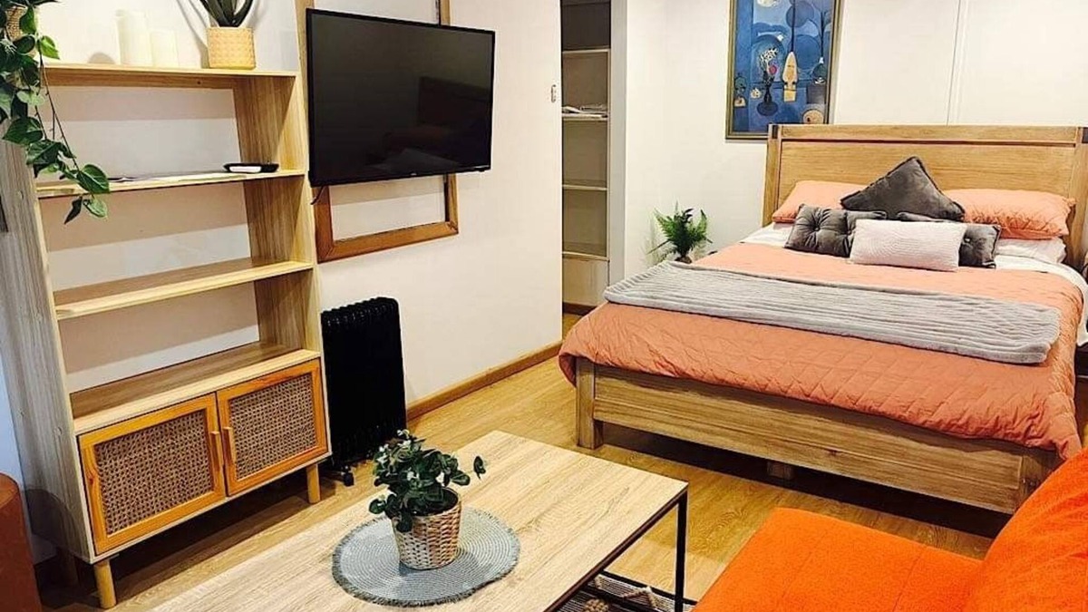 Mooroolbark Apartment | Blueberry Bliss, self contained suite