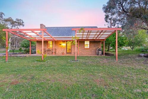Pages Flat Apartment | Blueberry Farm Cottage
