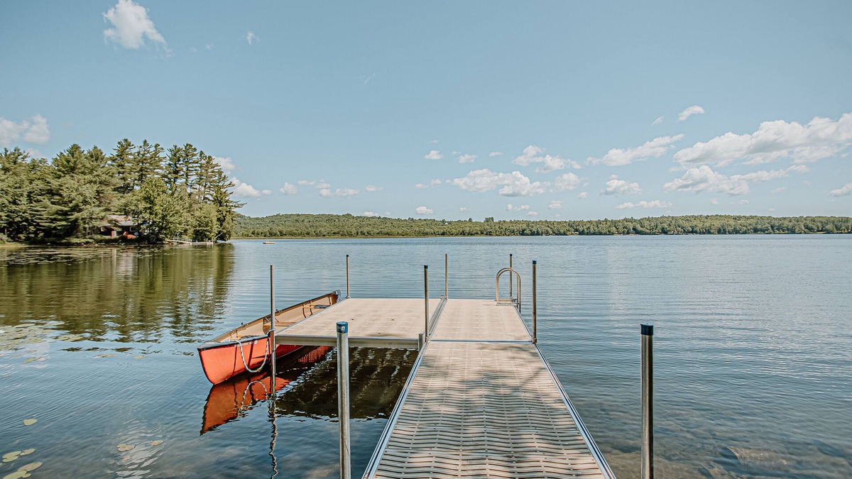 Dryden House | Blueberry Point – A Four-Season Lakeside Retreat in Central Maine