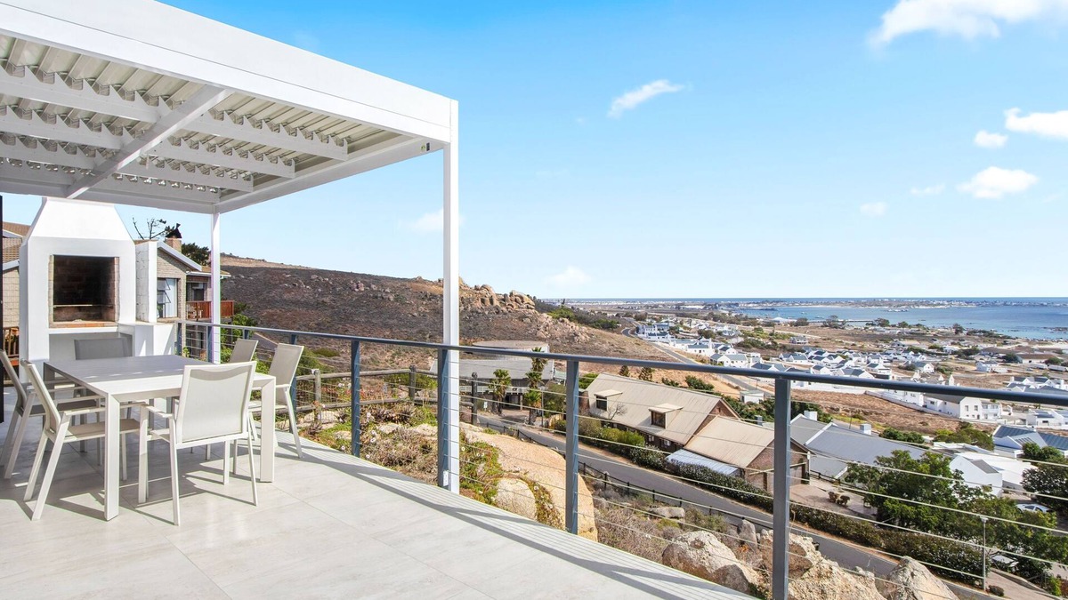 St. Helena Bay House | Blueberry Villa - Three Bedroom House, Sleeps 6