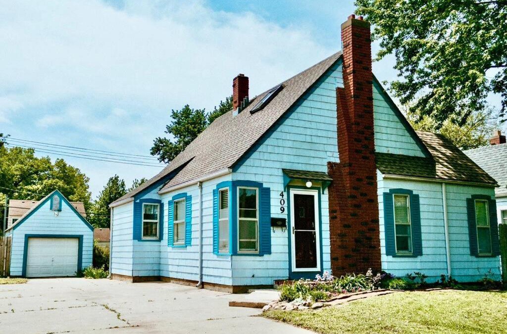 Hutchinson House | Bluebird Cottage, walking distance to fairgrounds
