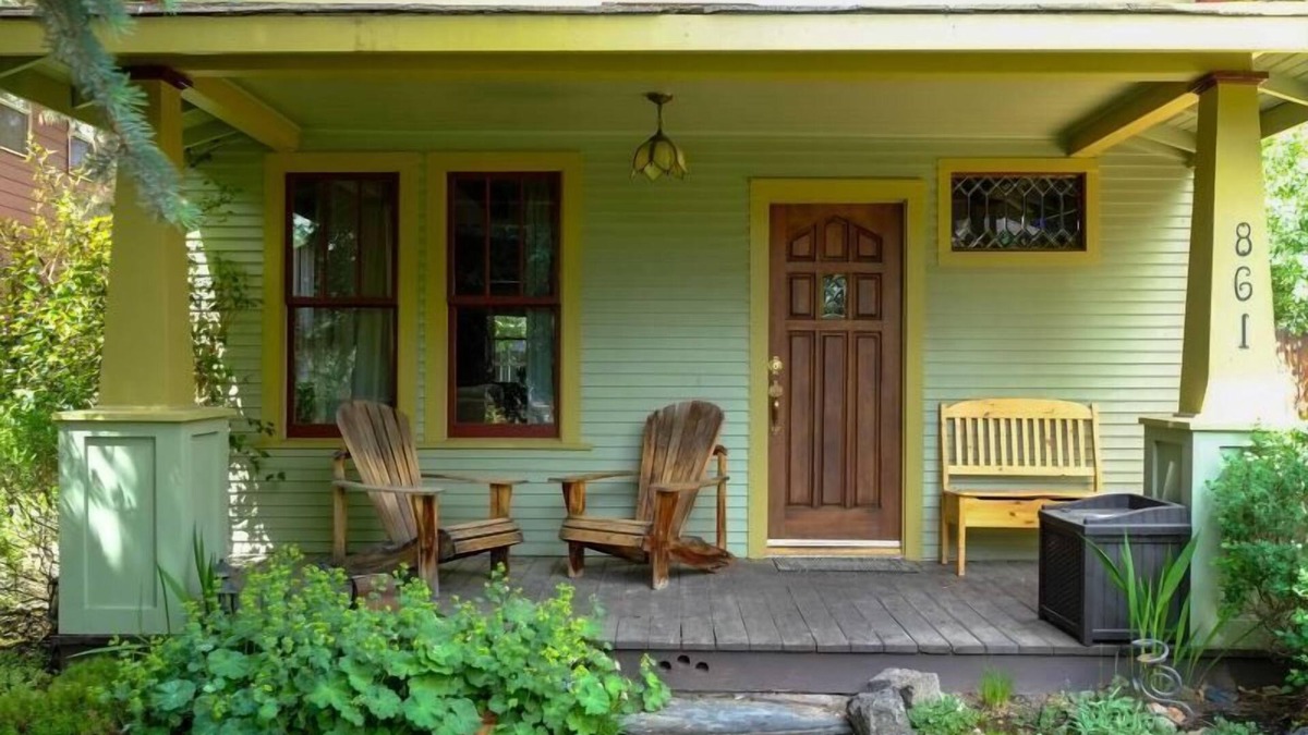 River West House | Bluebird Day - Lavender Cottage