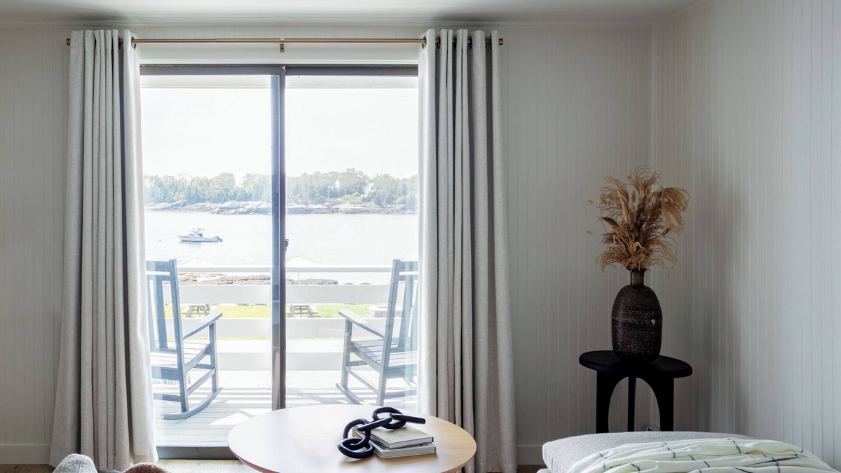 Ocean Point Hotel | Bluebird Ocean Point Inn