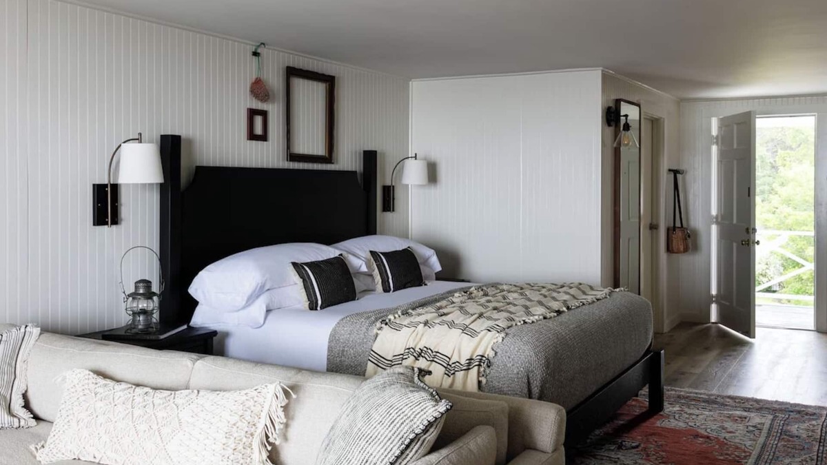 Ocean Point Hotel | Bluebird Ocean Point | Sea Kist Oceanfront Cottage | Near Grimes Cove Beach