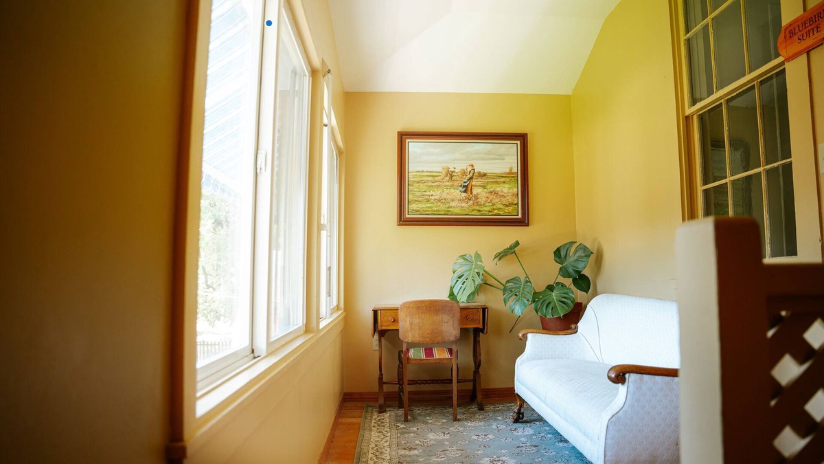 Etna Bed & Breakfast | Bluebird Suite